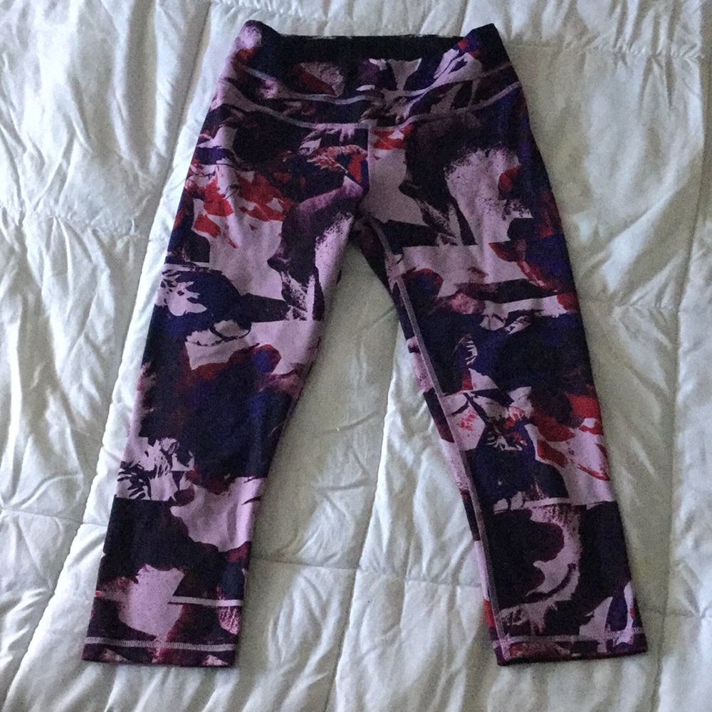 Multi colored yoga pants luoy.com size small